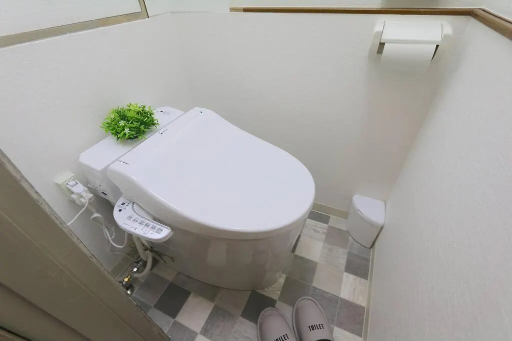 Guest House Kuromon403,徒歩すぐ黒門市場,難波,道頓堀近く Осака 0*,  Япония