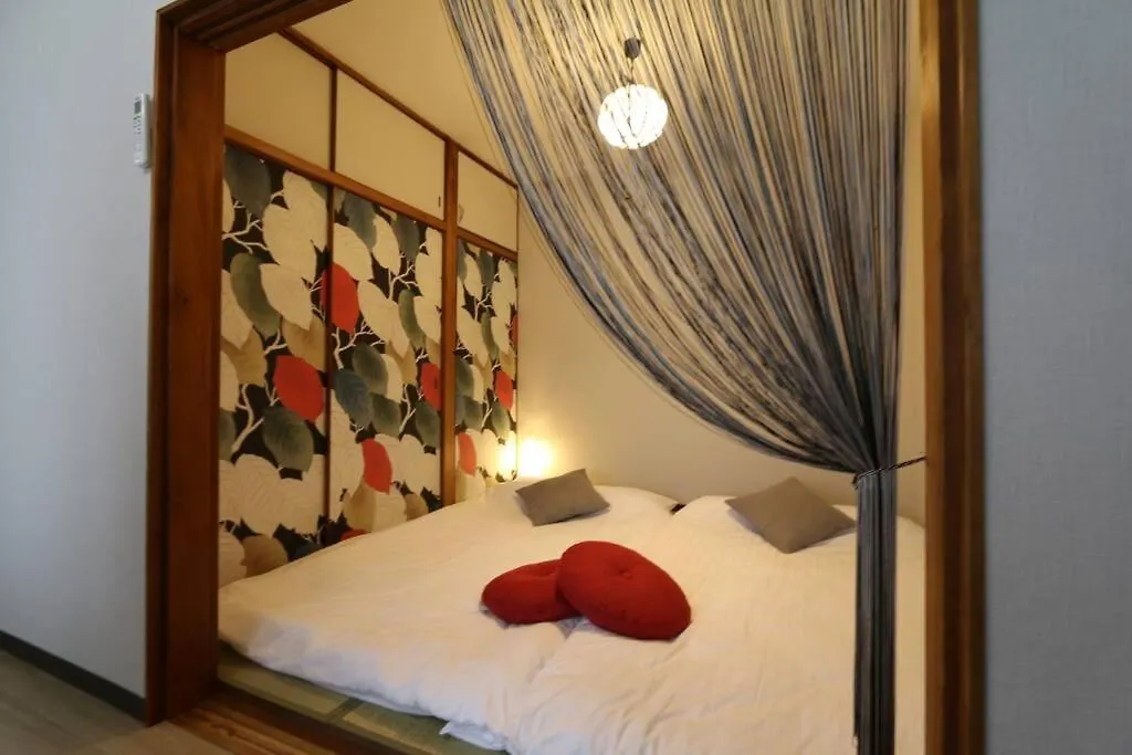Guest House Kuromon403,徒歩すぐ黒門市場,難波,道頓堀近く Osaka 0*,  Japón